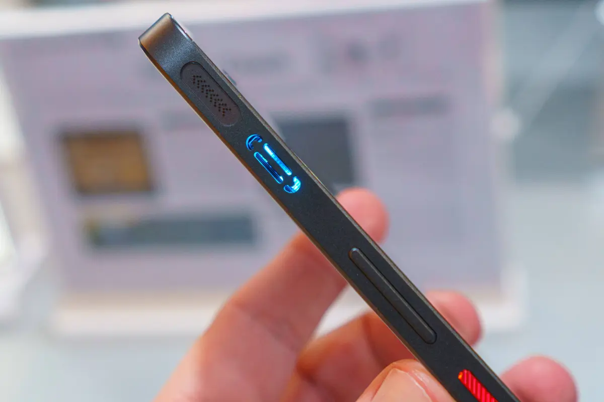 Das nubia Neo 5 GT ist das erste seiner Klasse mit einem integrierten Lüfter