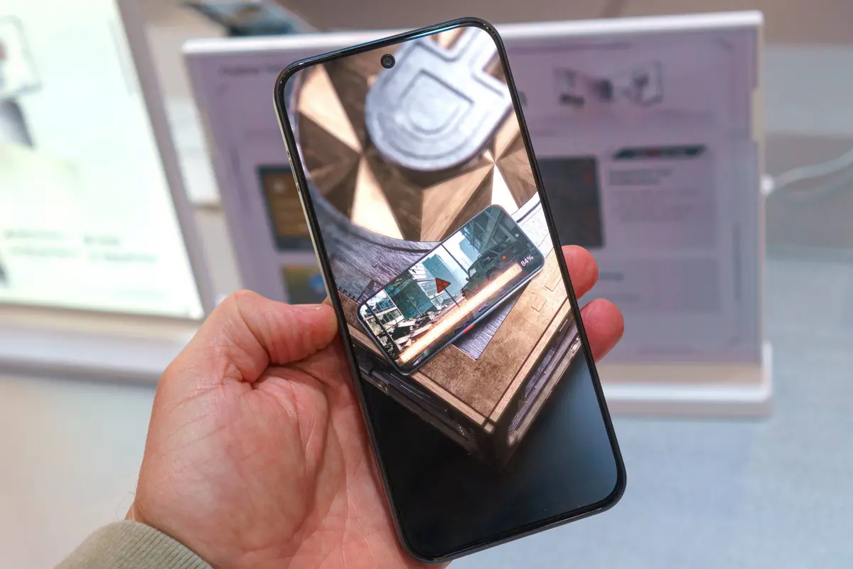 Das nubia Neo 5 GT verfügt über ein 6,8-Zoll 144Hz OLED-Display