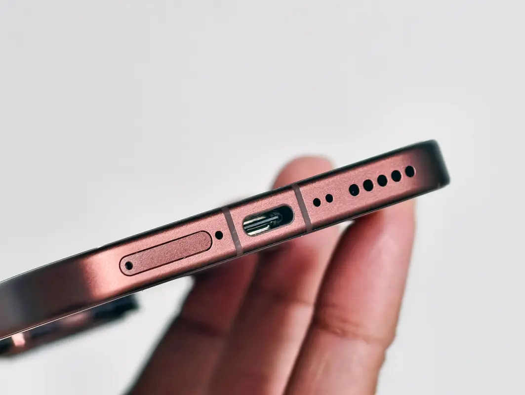 Anschl&uuml;sse und Steuerung